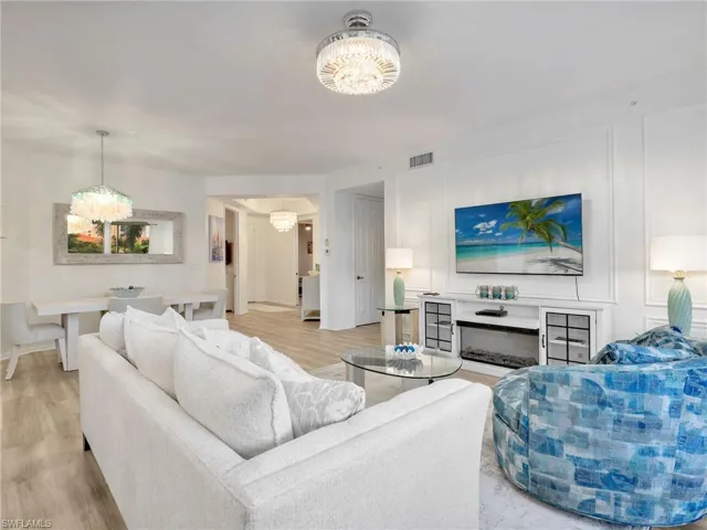 400 Flagship Dr 302, Naples, Florida 34108