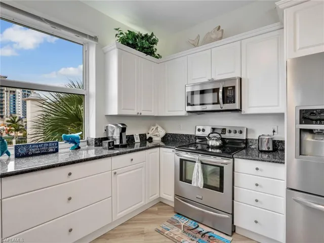400 Flagship Dr 302, Naples, Florida 34108