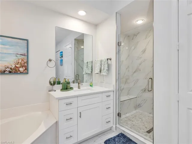 400 Flagship Dr 302, Naples, Florida 34108