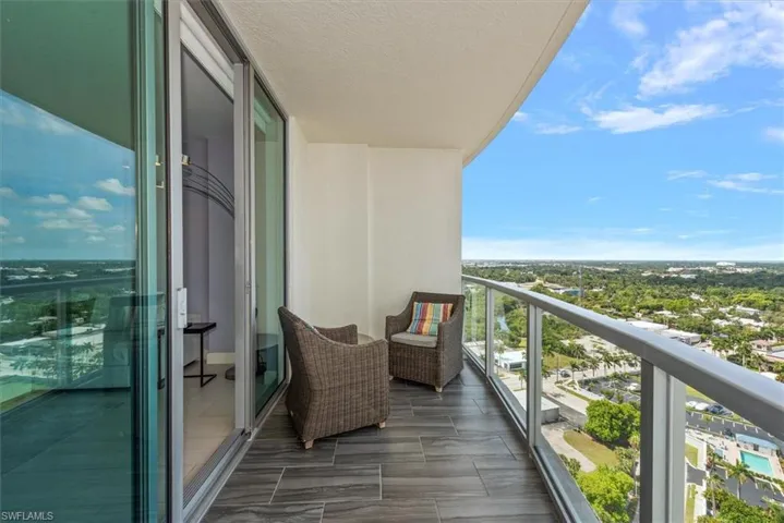 3000  Oasis Grand  BLVD, Fort Myers, FL 33916