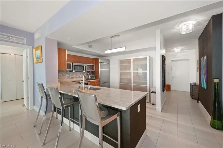 3000  Oasis Grand  BLVD, Fort Myers, FL 33916