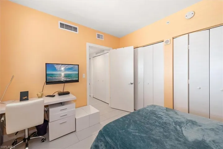 3000  Oasis Grand  BLVD, Fort Myers, FL 33916