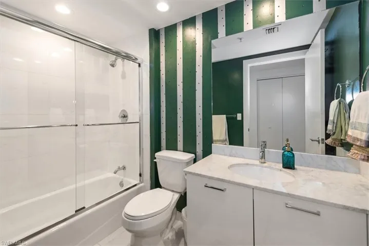 3000  Oasis Grand  BLVD, Fort Myers, FL 33916