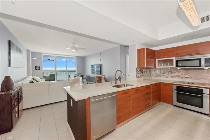 3000  Oasis Grand  BLVD, Fort Myers, FL 33916