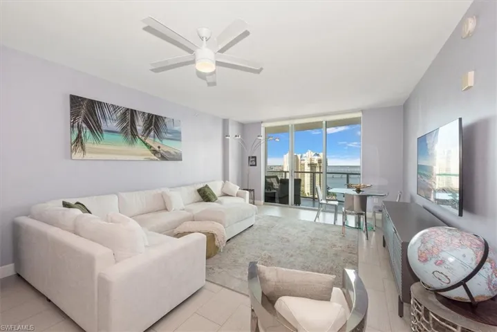 3000  Oasis Grand  BLVD, Fort Myers, FL 33916