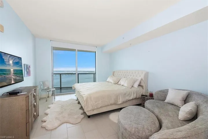 3000  Oasis Grand  BLVD, Fort Myers, FL 33916