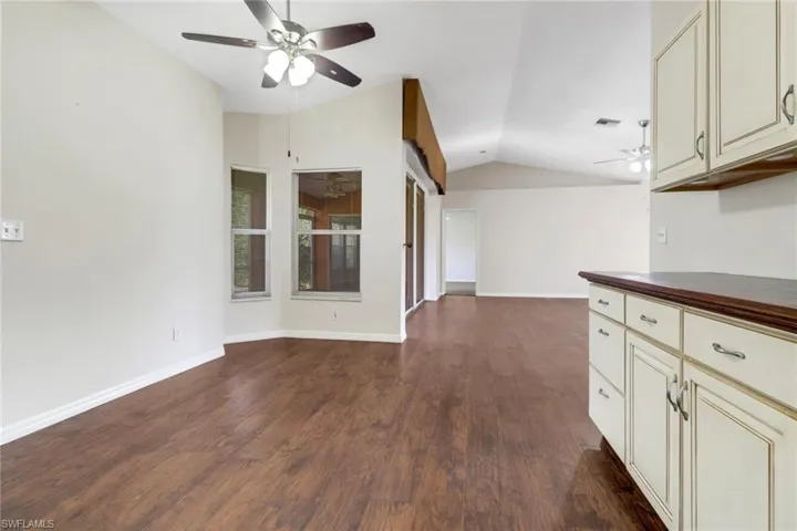 2915  47th NE AVE, Naples, FL 34120