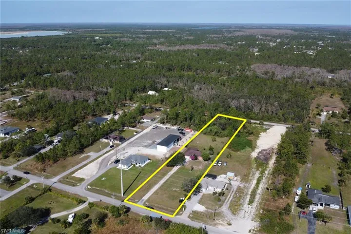 2915  47th NE AVE, Naples, FL 34120
