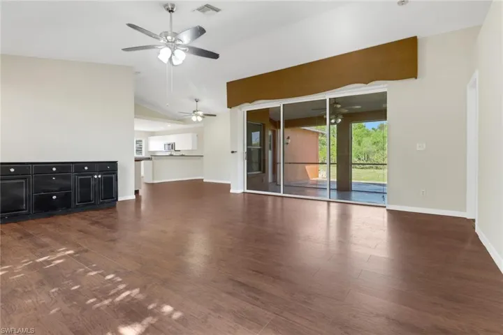 2915  47th NE AVE, Naples, FL 34120