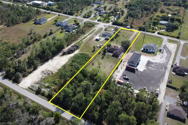 2915  47th NE AVE, Naples, FL 34120