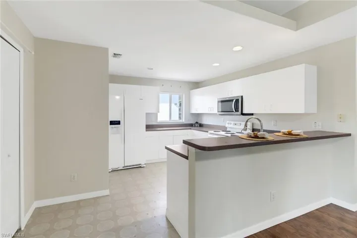 2915  47th NE AVE, Naples, FL 34120