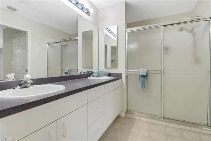 2915  47th NE AVE, Naples, FL 34120