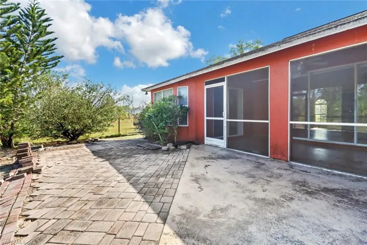 2915  47th NE AVE, Naples, FL 34120