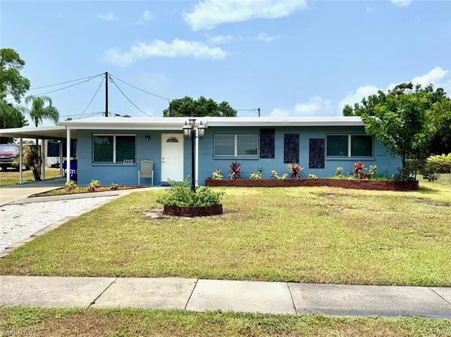 4871  Orange Grove  BLVD, North Fort Myers, FL 33903