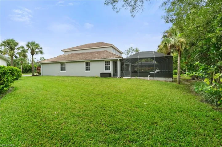 Extra Large Side Yard