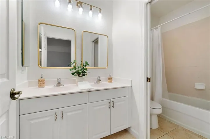 15586 Vallecas Ln, Naples Fl 34110