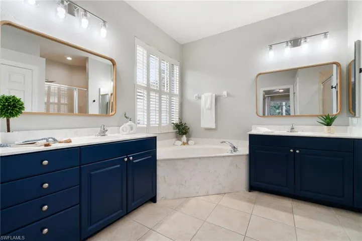 15586 Vallecas Ln, Naples Fl 34110