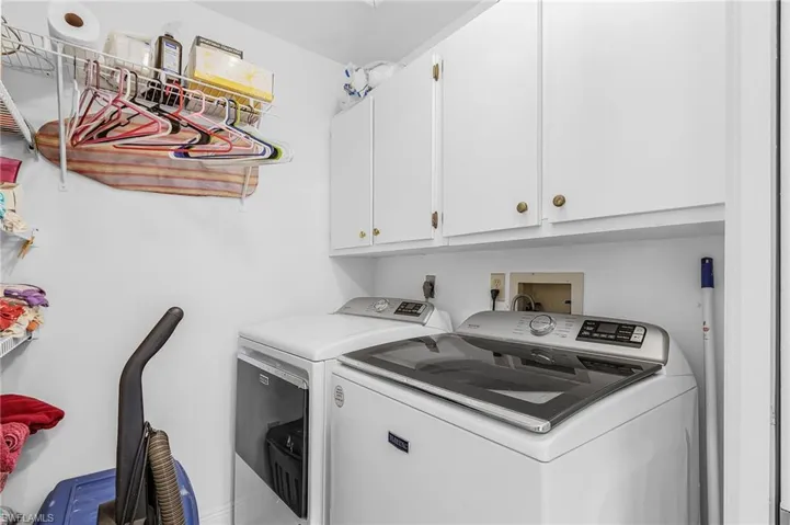 17161 Waters Edge Cir, North Fort Myers, Florida 33917