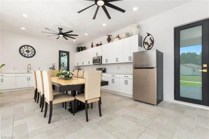 Outdoor kitchen