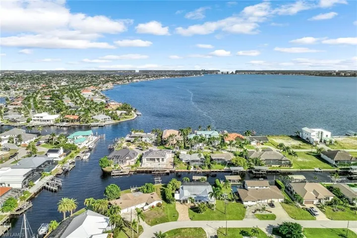 Ariel View - Minutes to Open Water