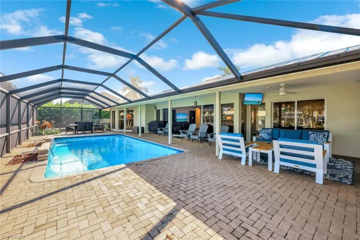 Spacious Lanai Area