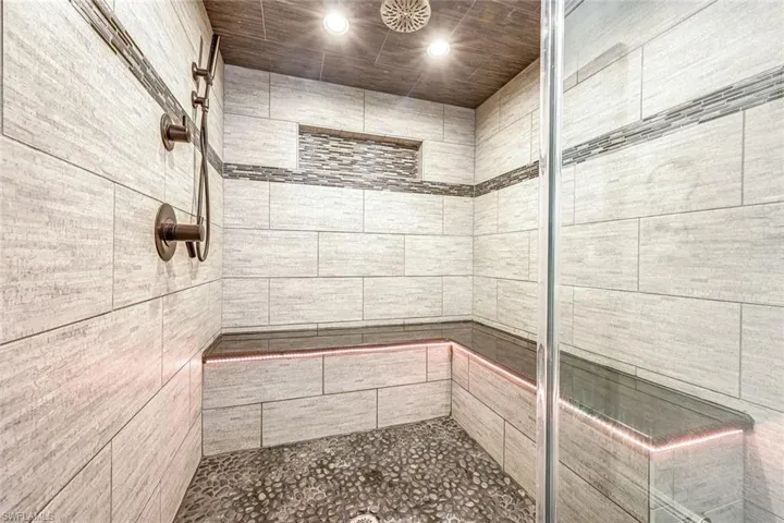 Steam Shower w/ Rain Shower Head