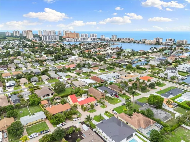 526 100th Ave N, Naples, Florida 34108