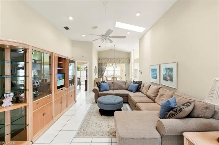 526 100th Ave N, Naples, Florida 34108