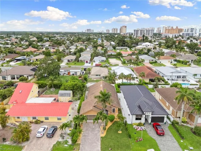 526 100th Ave N, Naples, Florida 34108