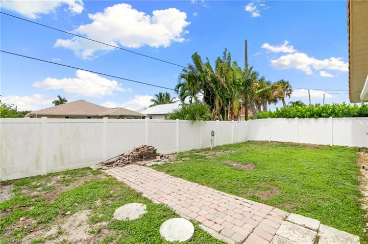 526 100th Ave N, Naples, Florida 34108