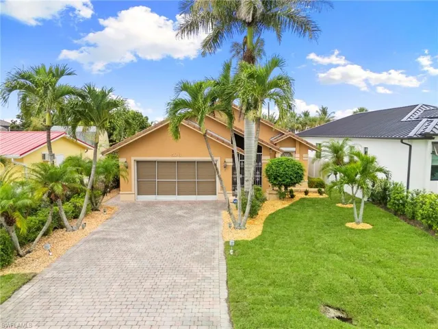 526 100th Ave N, Naples, Florida 34108