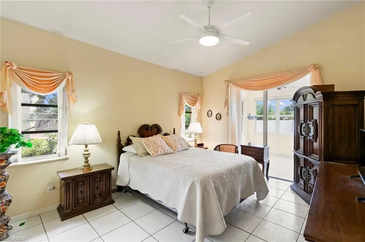 526 100th Ave N, Naples, Florida 34108