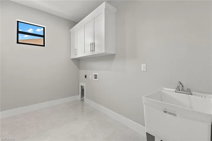241 SW 26th  TER, Cape Coral, FL 33914