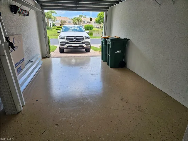 1380  Tiffany  LN, Naples, FL 34105