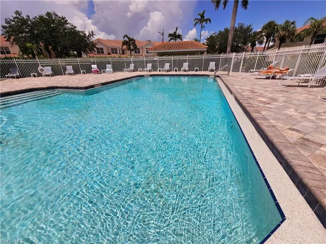 1380  Tiffany  LN, Naples, FL 34105