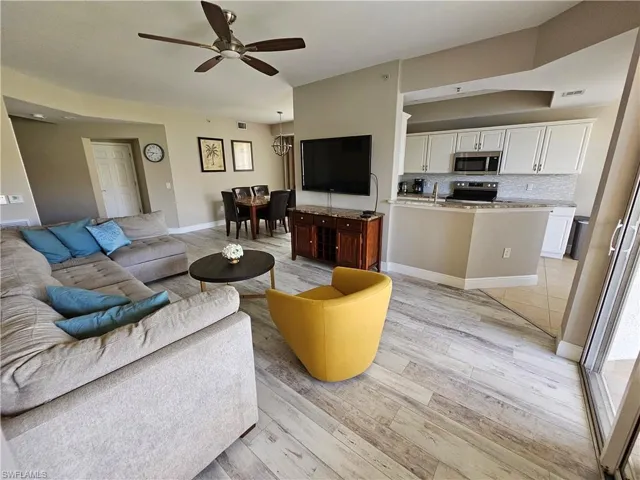 1380  Tiffany  LN, Naples, FL 34105