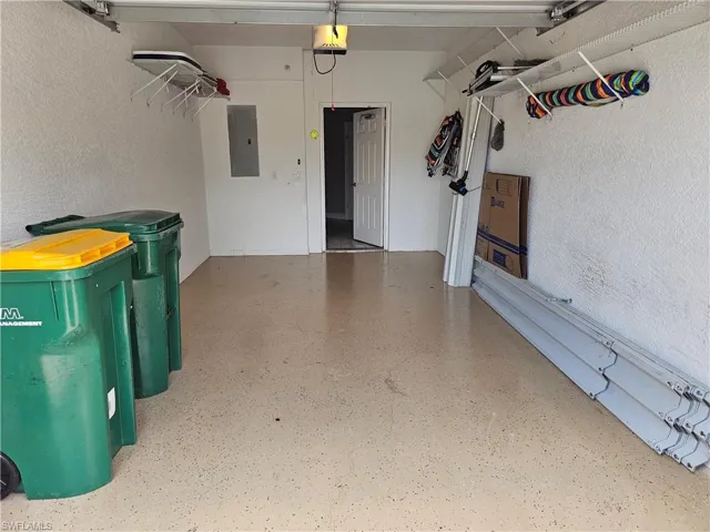 1380  Tiffany  LN, Naples, FL 34105