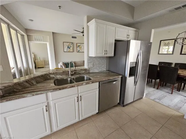 1380  Tiffany  LN, Naples, FL 34105