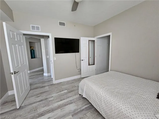 1380  Tiffany  LN, Naples, FL 34105