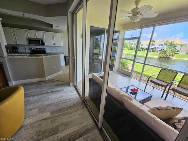 1380  Tiffany  LN, Naples, FL 34105