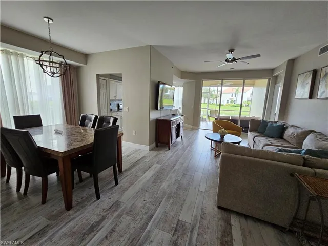 1380  Tiffany  LN, Naples, FL 34105