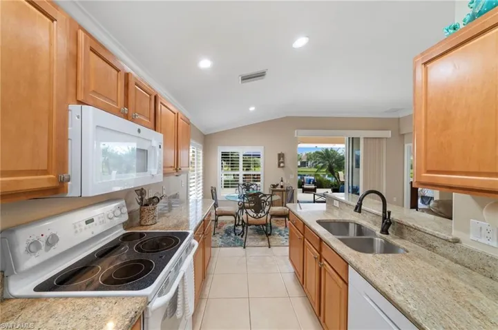 2535 Belleville CT, CAPE CORAL FL 33991