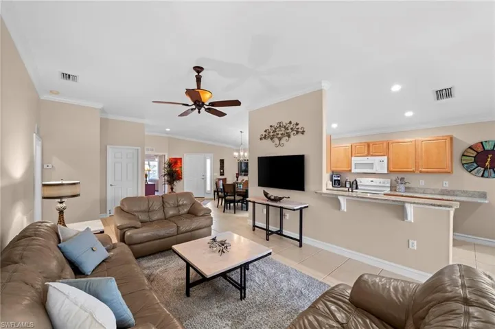 2535 Belleville CT, CAPE CORAL FL 33991