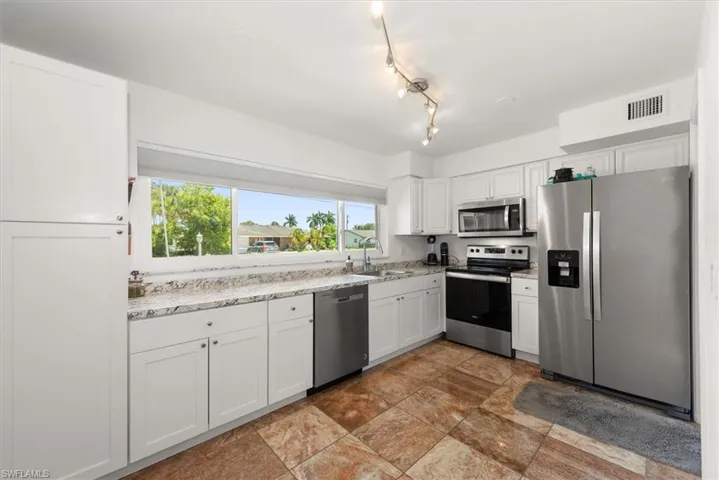 190 Brooks Rd, North Fort Myers, Florida 33917