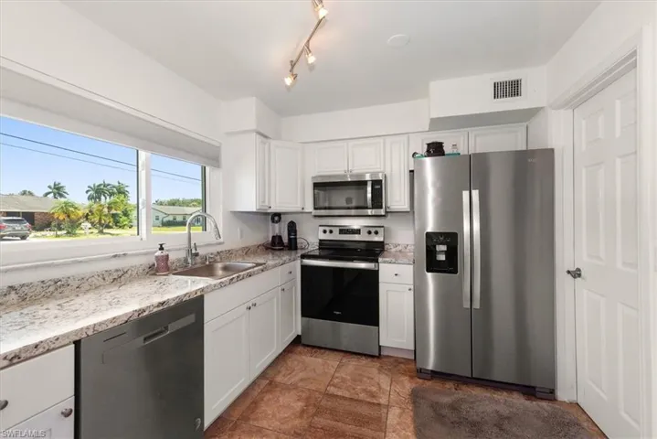 190 Brooks Rd, North Fort Myers, Florida 33917