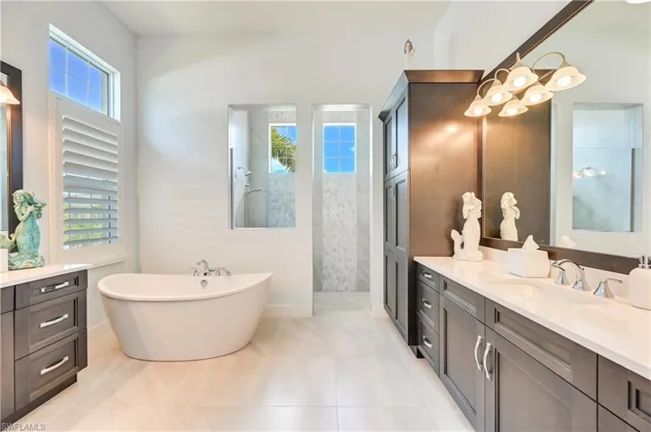 14338 Laguna Springs Ln, Naples, Florida 34114