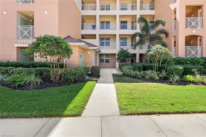 View of apartment building / complex