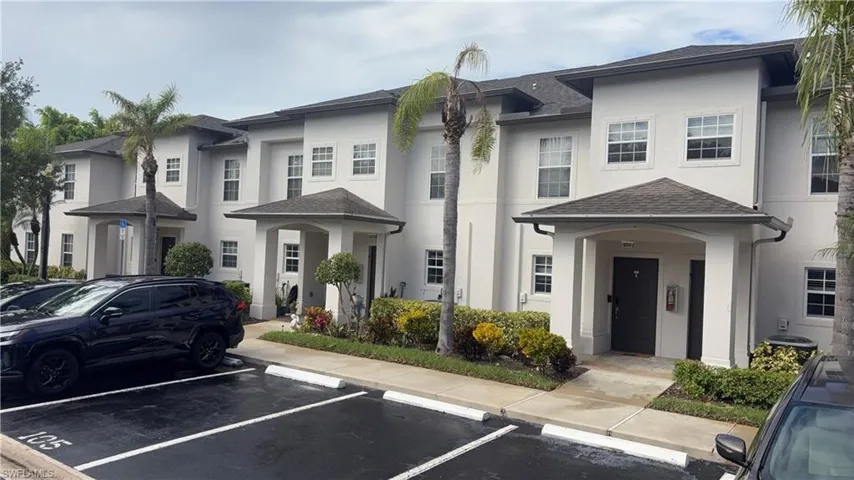 9064 Gervais Cir 105, Naples, Florida 34120