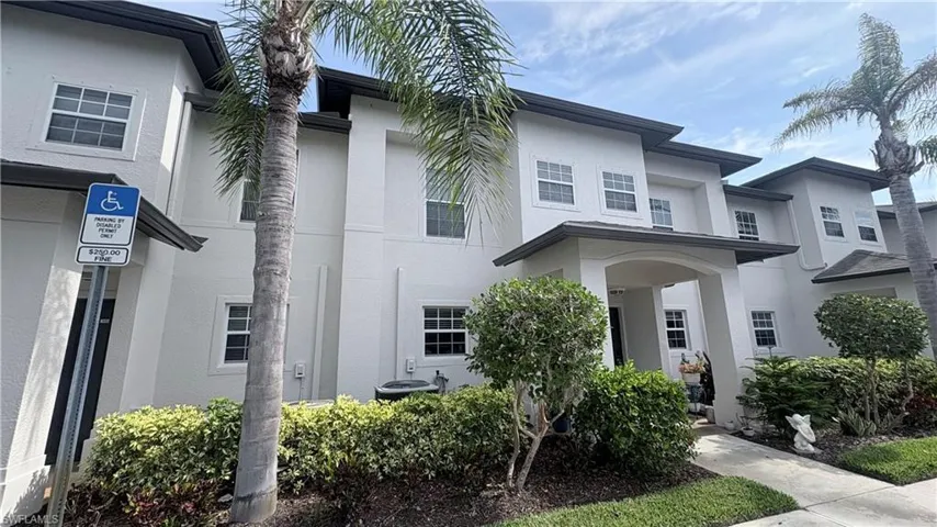 9064 Gervais Cir 105, Naples, Florida 34120