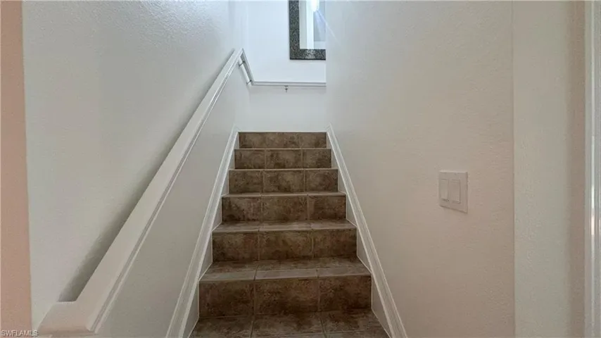 9064  Gervais  CIR, Naples, FL 34120